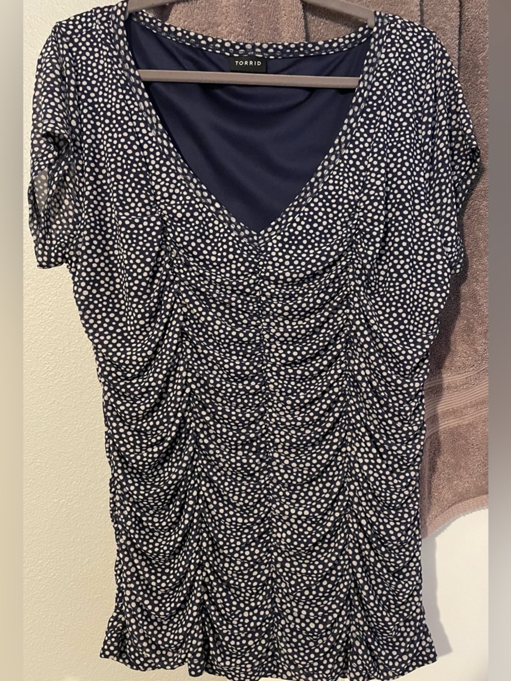 Torrid cap-sleeve nylon mesh ruched blouse | Navy & White | Size 2X